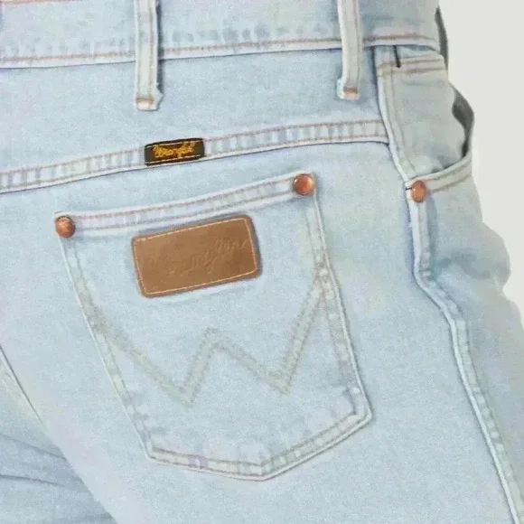 Wrangler Cowboy Cut Slim Fit Active Flex Jeans | Men's Jeans | Men's Light Wash - Picture 3 of 10
